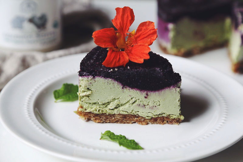 Vegan No-Bake Matcha Blueberry Lemon Cheesecake